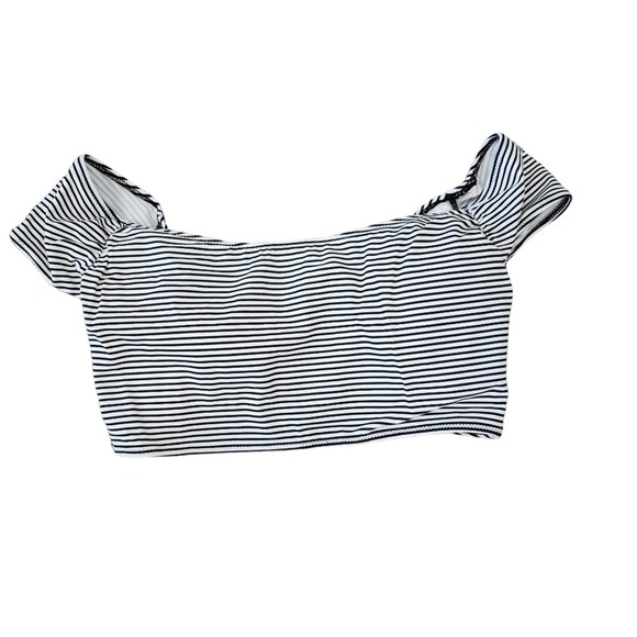 Victoria's Secret Other - Victoria secret women's size medium striped bikini top
